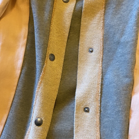 Free People oversized weighted jacket size Medium.  Women’s peach & grey jacket - Picture 6 of 6